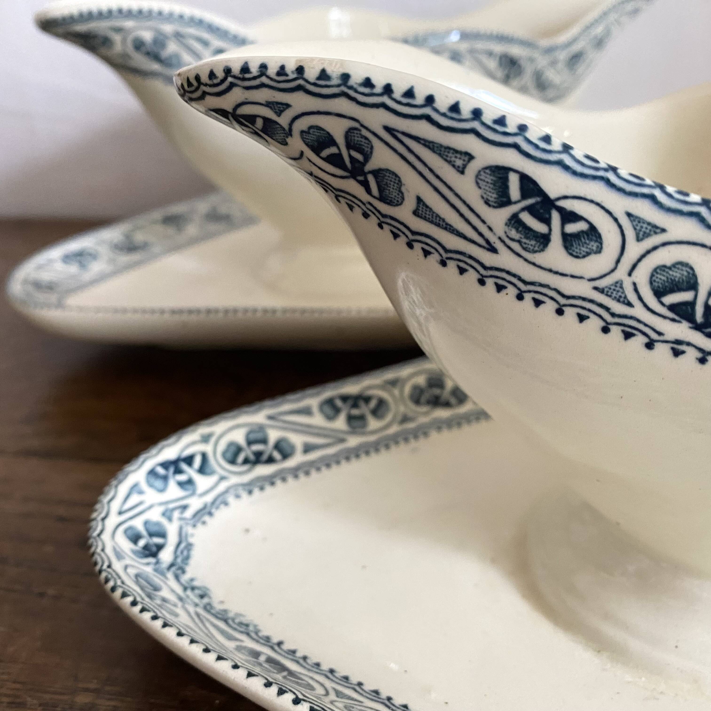 Choisy le roi "Champigny" iron clay sauceboats