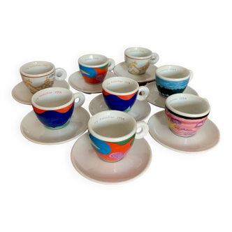 Series of 8 espresso coffee cups by Richard Ginori