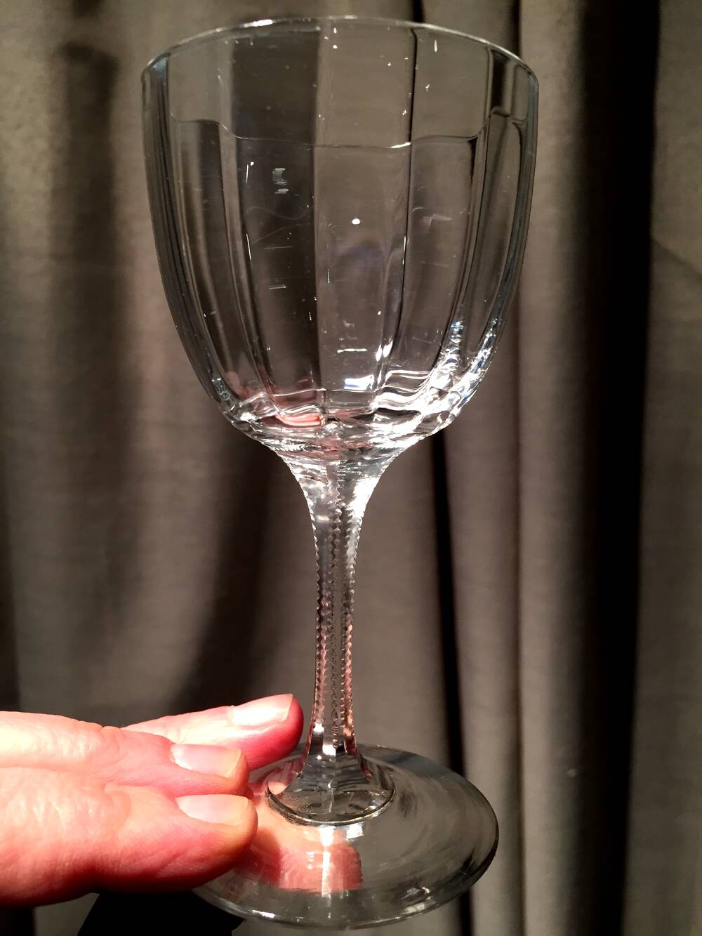 Set of 5 faceted crystal liqueur glasses with pearl legs