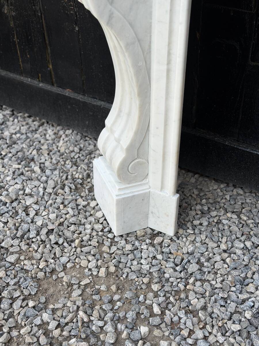Napoleon III fireplace in white Carrara marble, circa 1880.