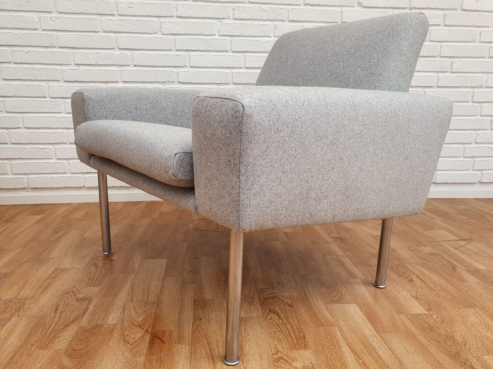 H.J.Wegner "Airport", pair of armchairs, model AP 34/1, completely renovated - reupholstered