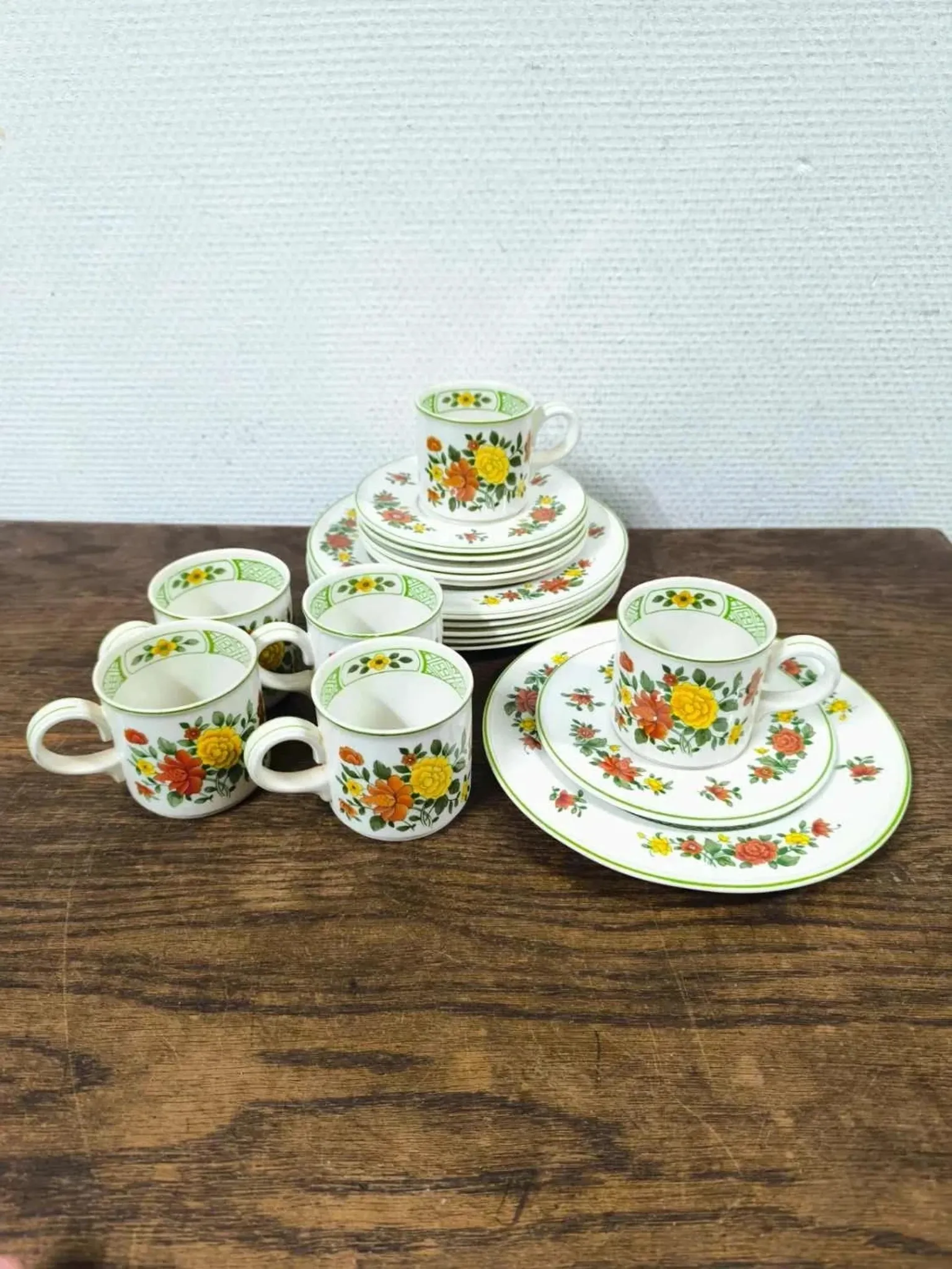 Set of 6 cups, saucers and dessert plates Villeroy and Boch Summer