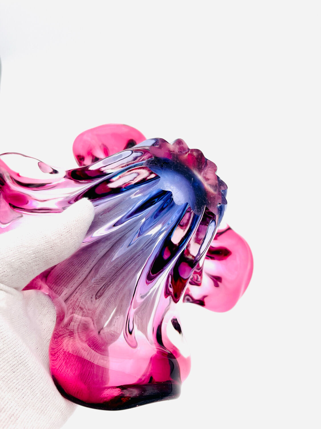 Sculptural bowl by Josef Hospodka, Bohemian Crystal, Chribska, circa 1960.