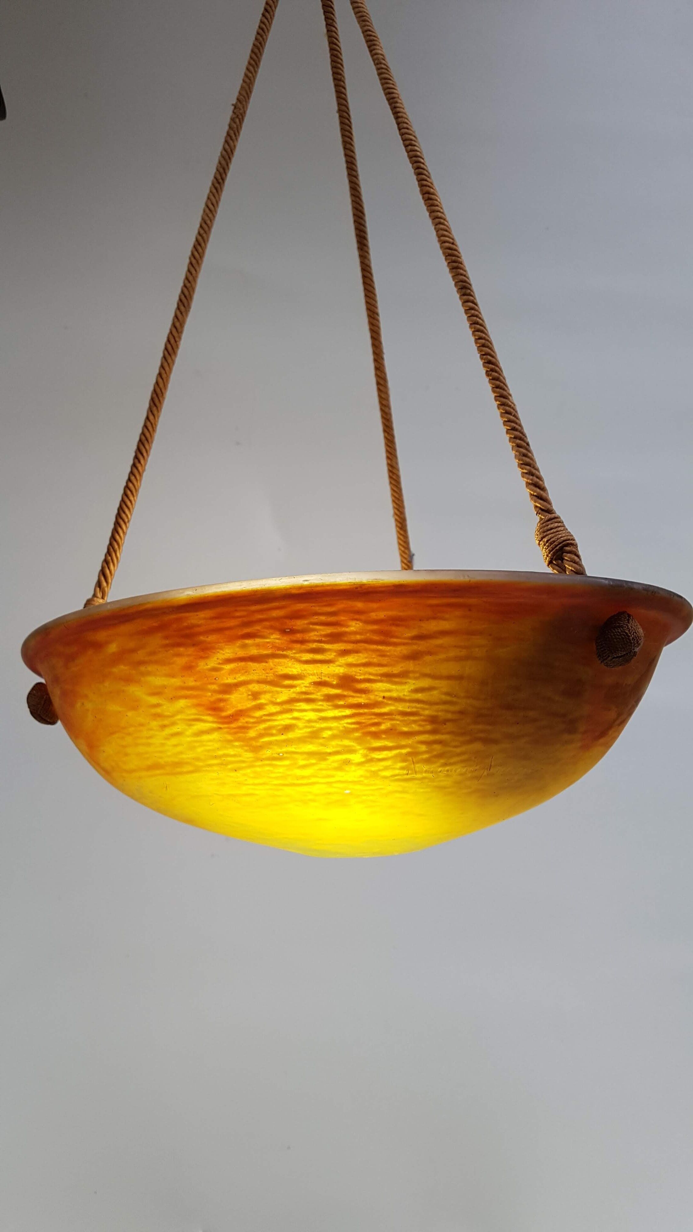 Daum Nancy suspension in marmorean glass, 1920s