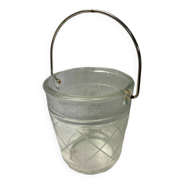 Ice bucket