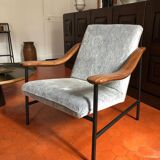 Armchair with walnut armrest