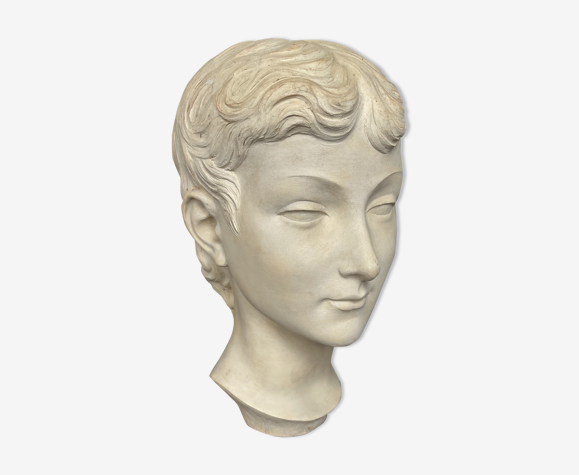 Tête de jeune femme