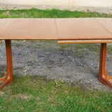 Dining round vintage with extensions