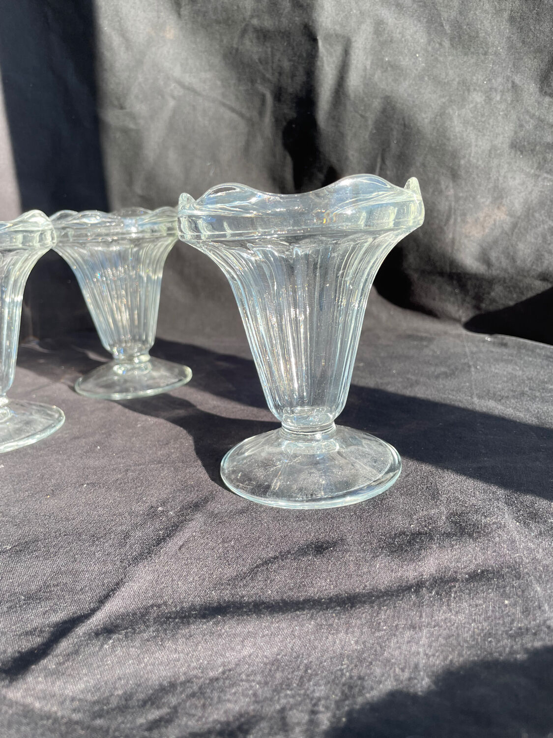4 coupes de glace vintage en verre