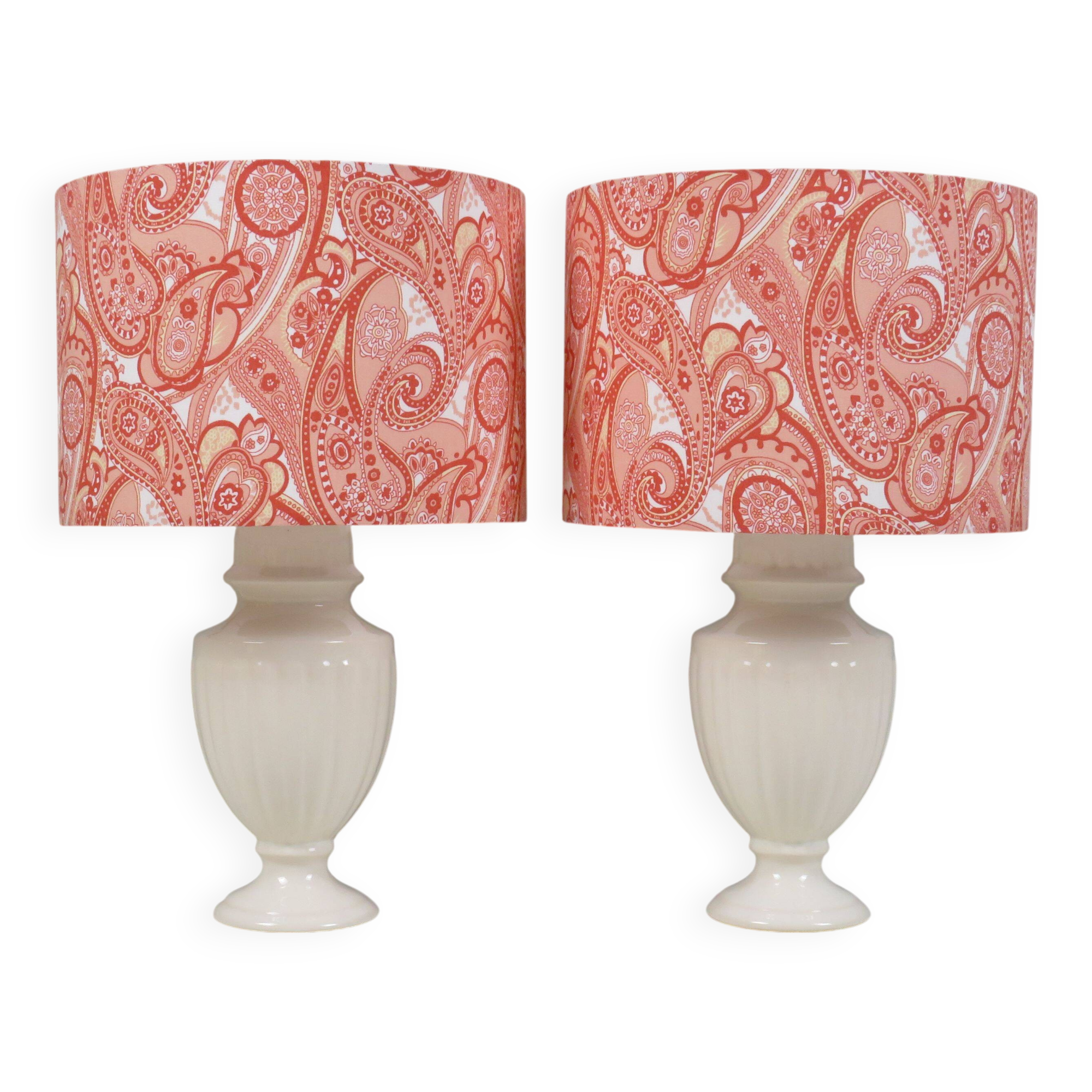 Lot de 2 lampes de chevet en céramique avec abat-jour à motif cachemire.
