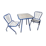 Chaises pliantes et table
