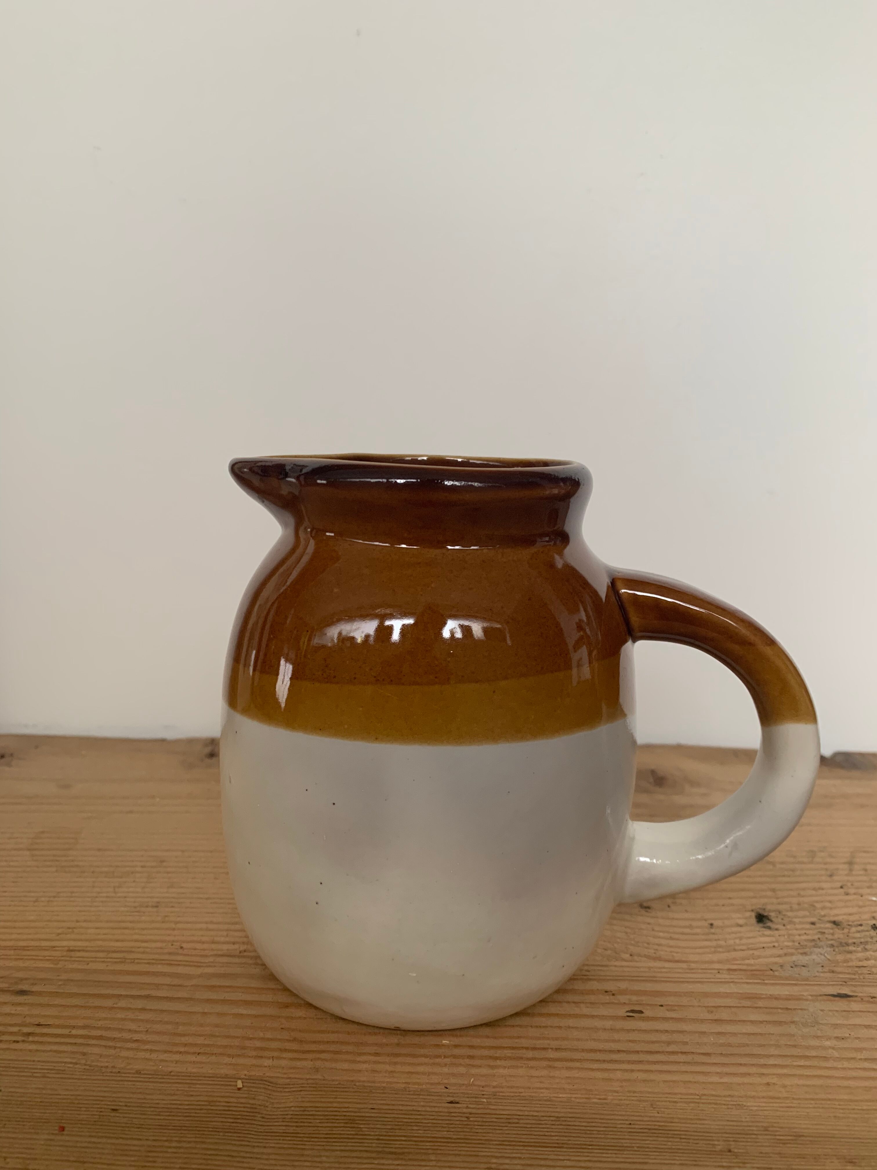 Sandstone pitcher