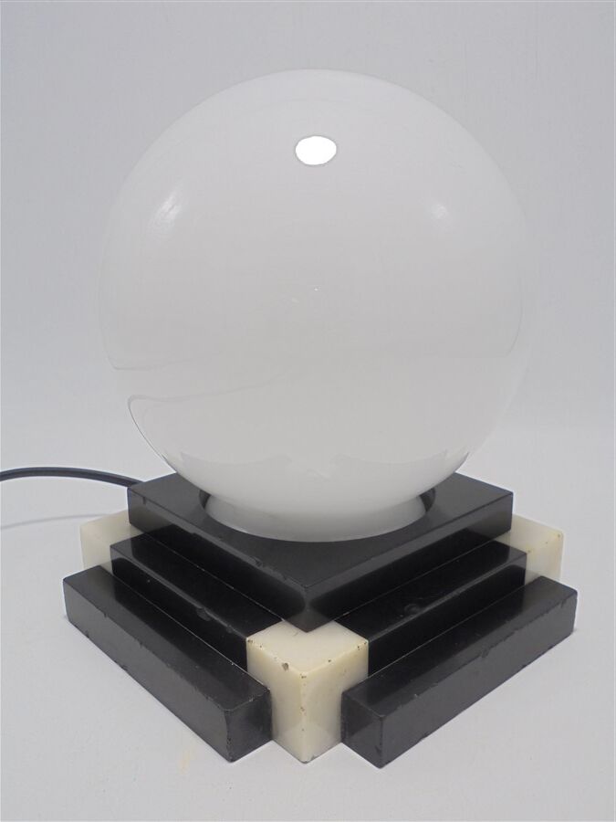 Art Deco lamp