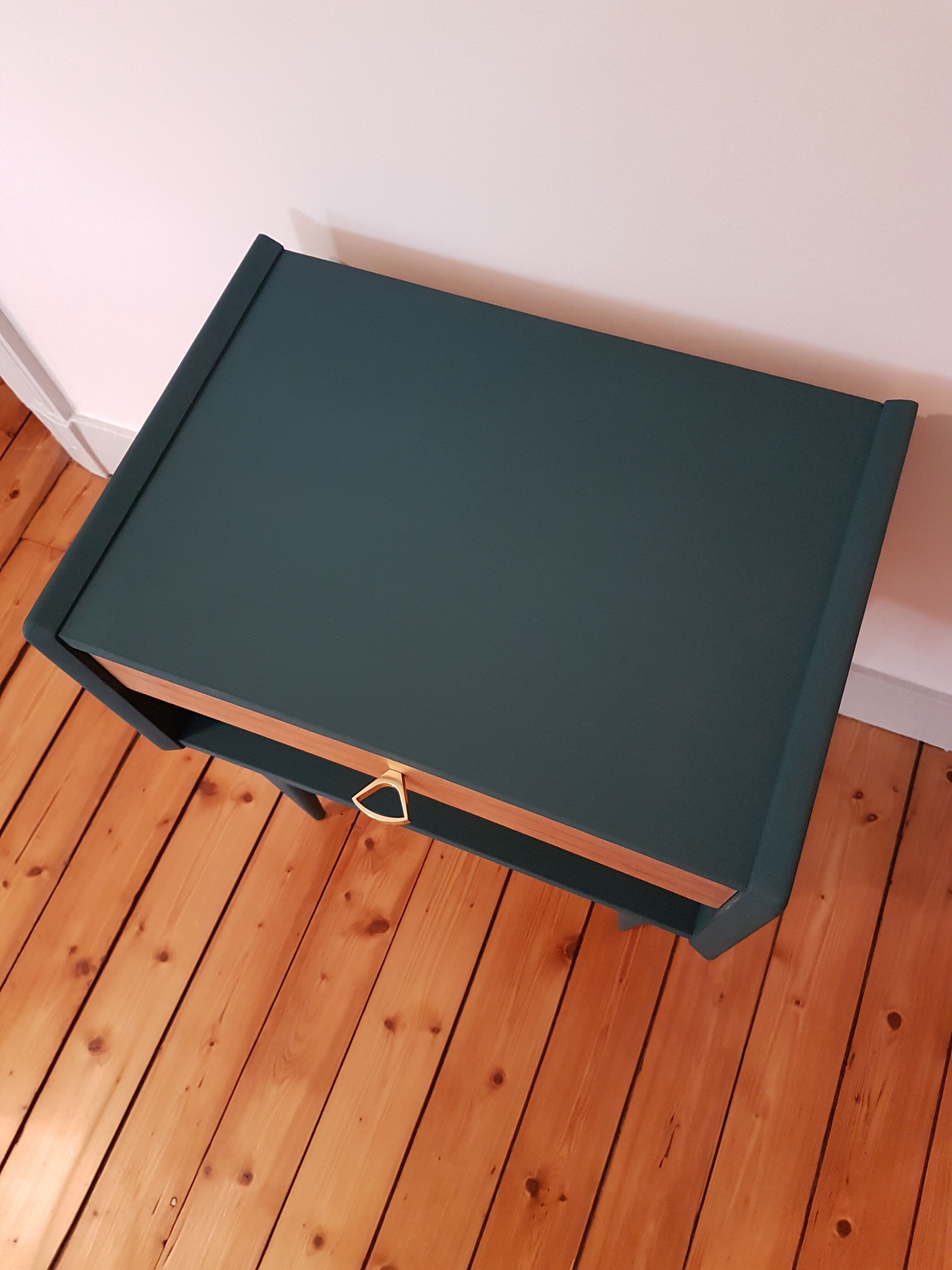 Scandinavian bedside