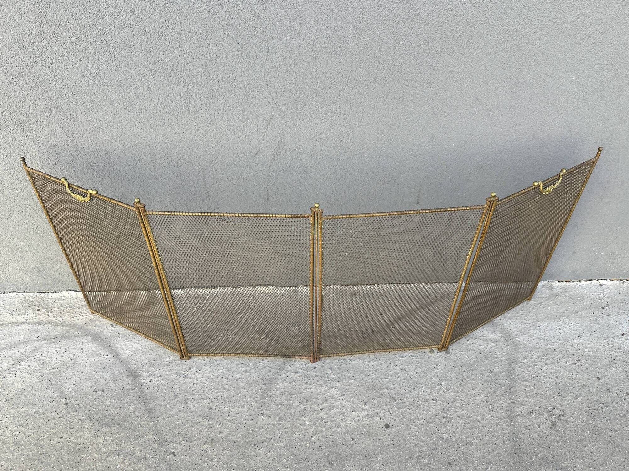 Antique fireplace screen from the 19th century, Napoleon III spark guard.