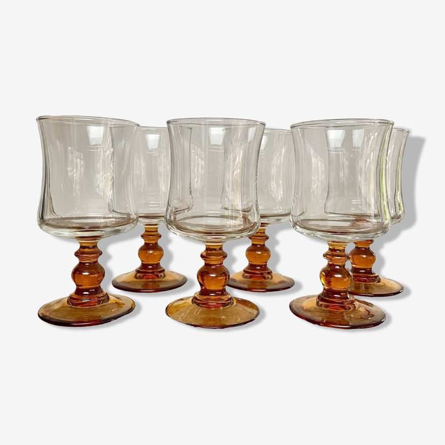 6 petits verres à pied