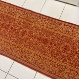 Ancien tapis brodé d'entrée de couloir passage intérieur coton