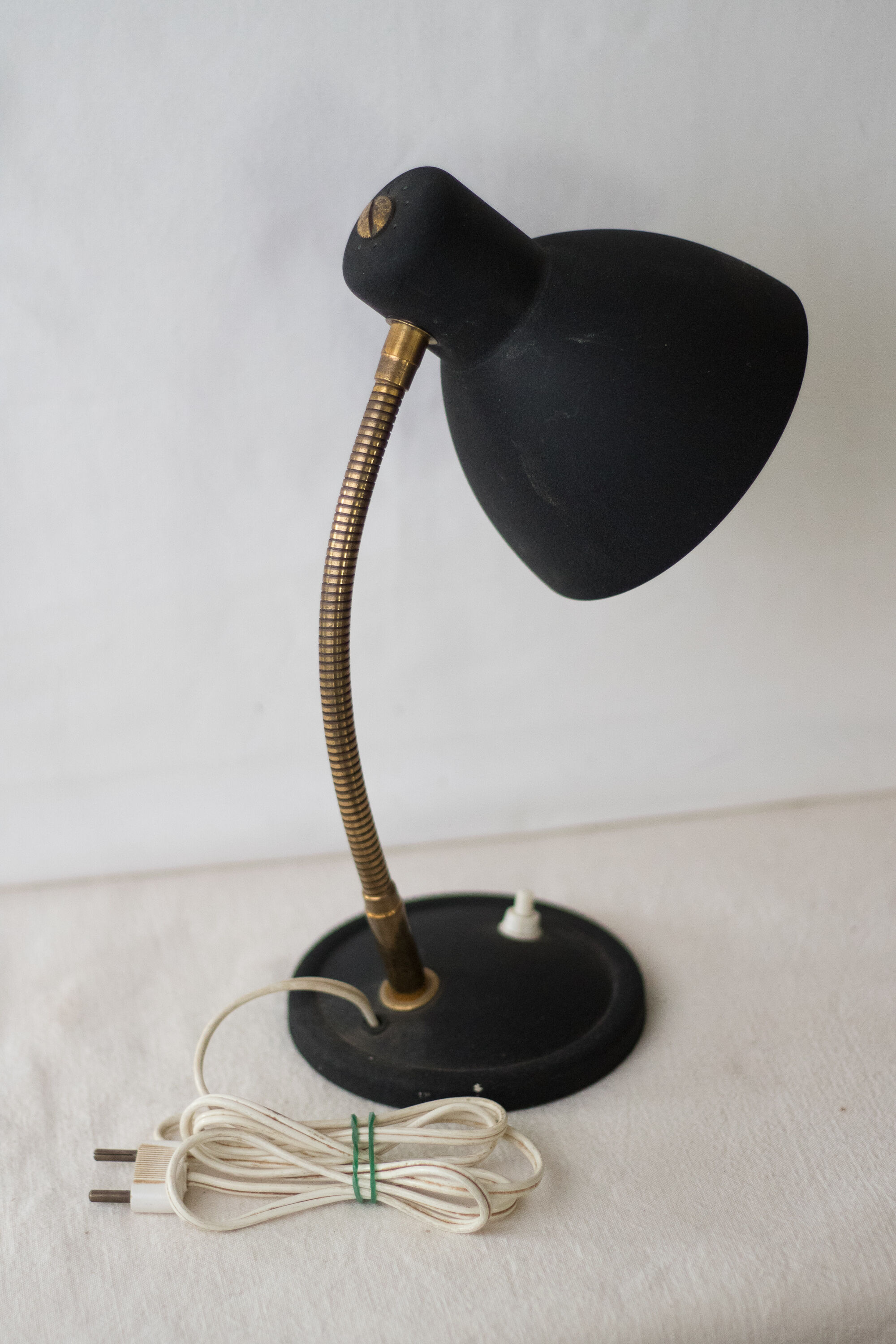 Lampe noire vintage en métal années 50