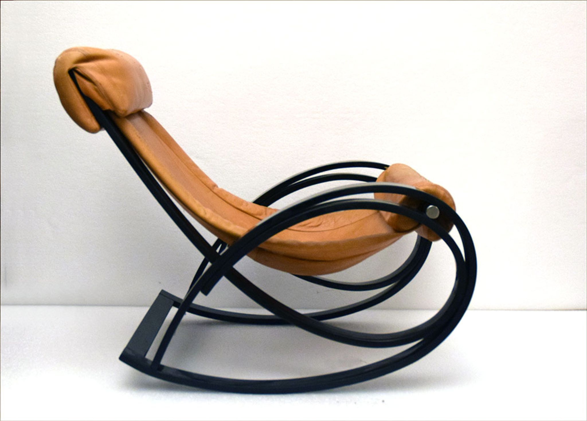 Sgarsul rocking chair designed by Gae Aulenti for Poltronova