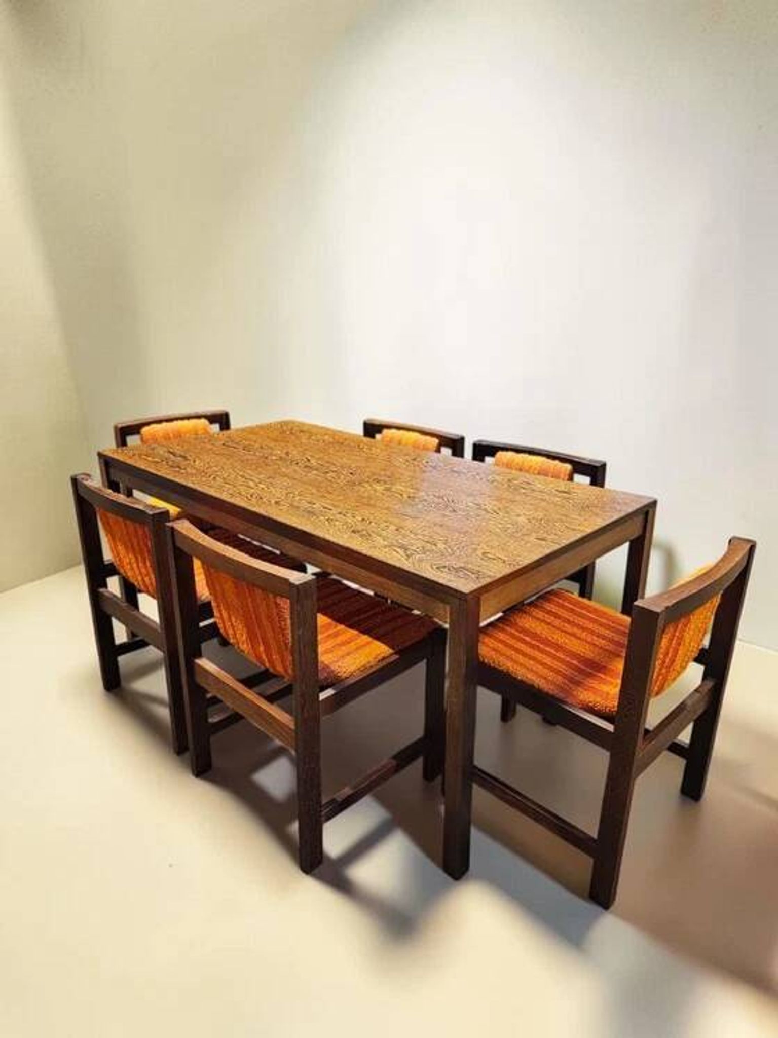 Dining Set from the Mid-20th Century – Table with 6 Chairs (1970s)