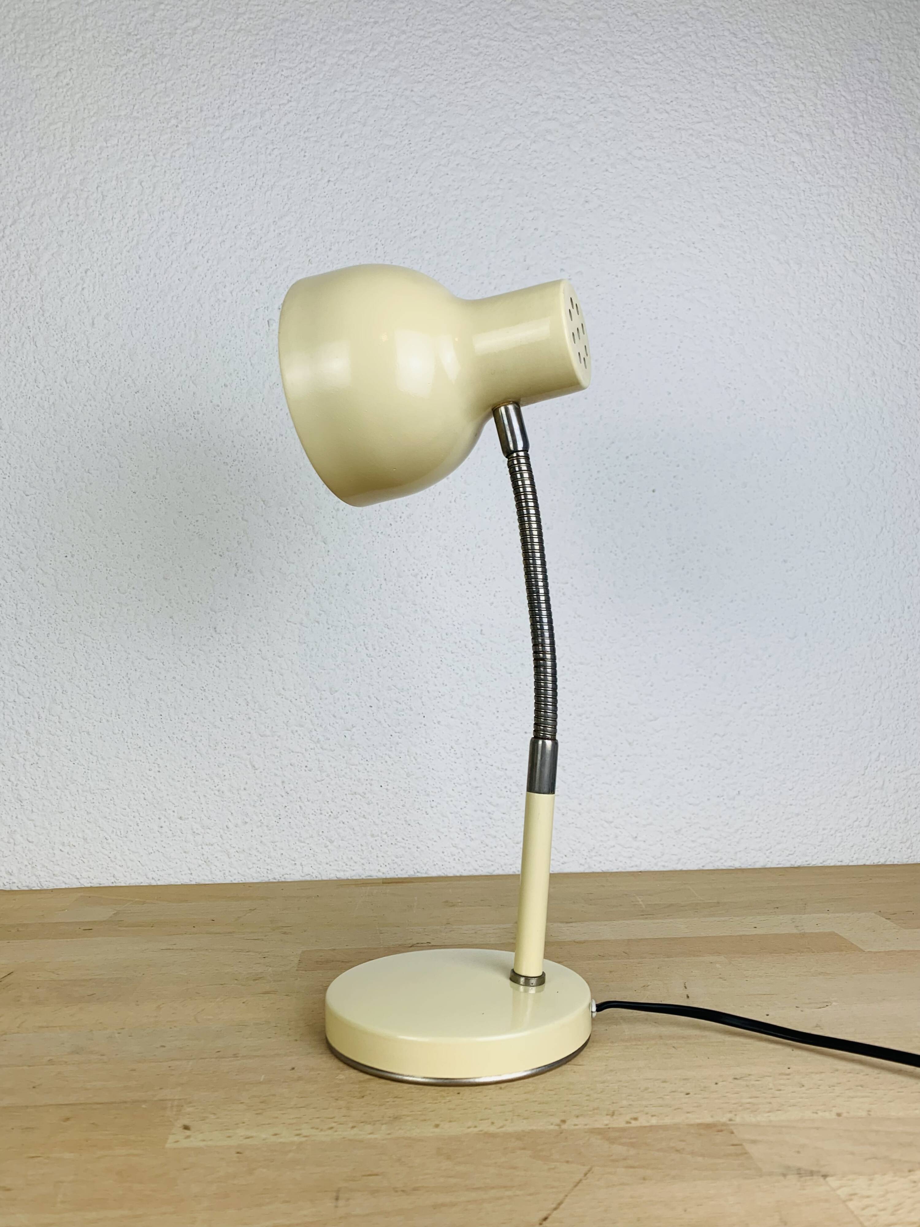 60s beige metal desk lamp