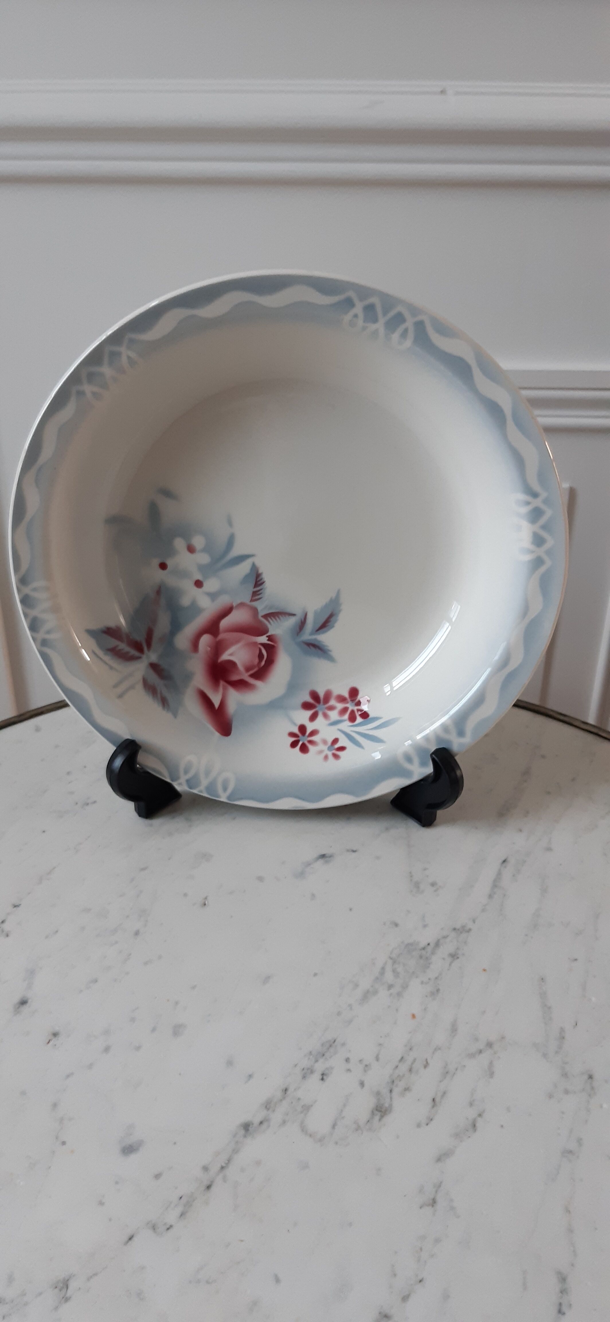 Hollow dish DIgoin Sarreguemines model Olga
