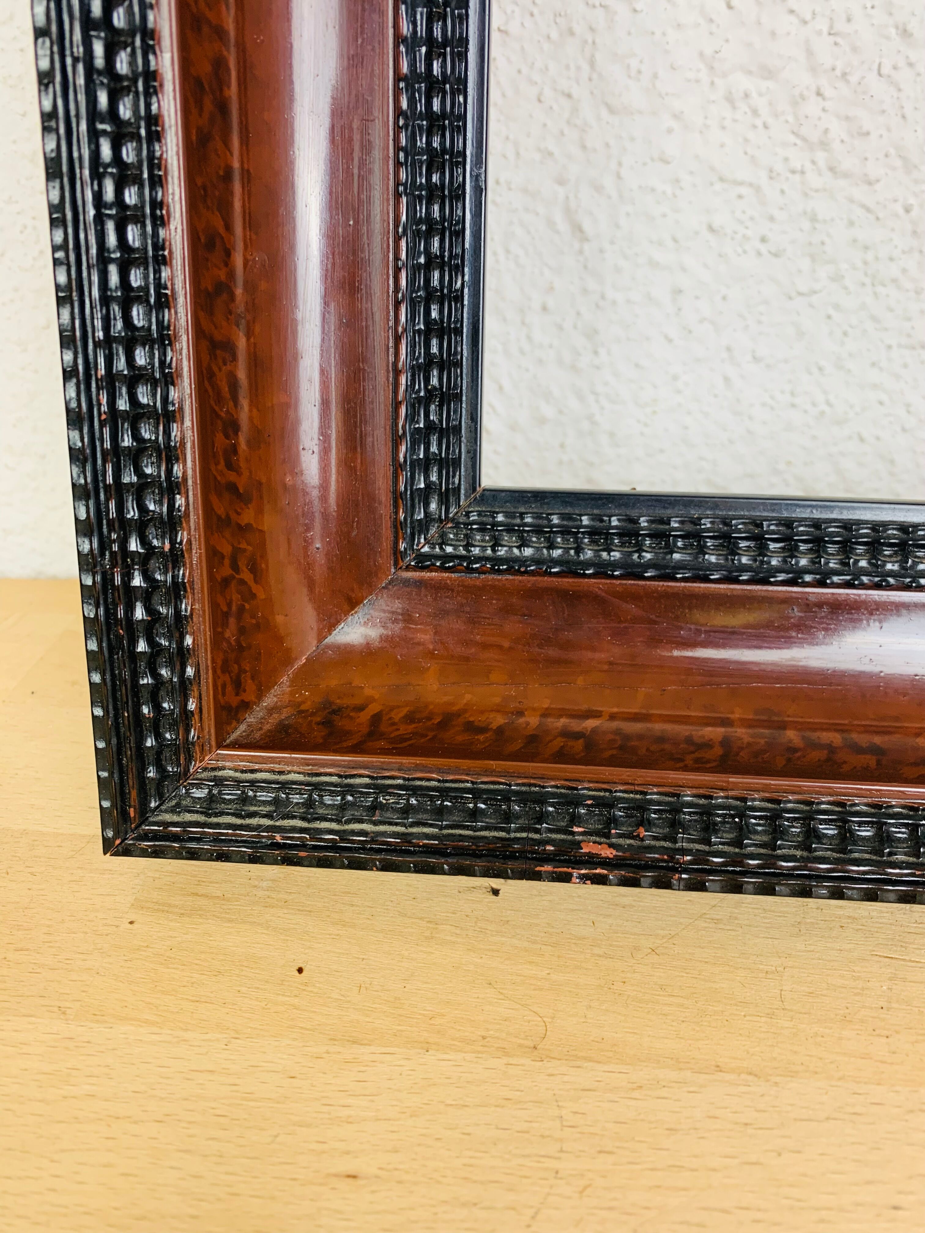 Old wood frame 31.5 x 36 cm