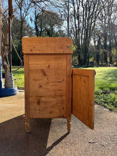 Buffet - Ancien meuble de toilette