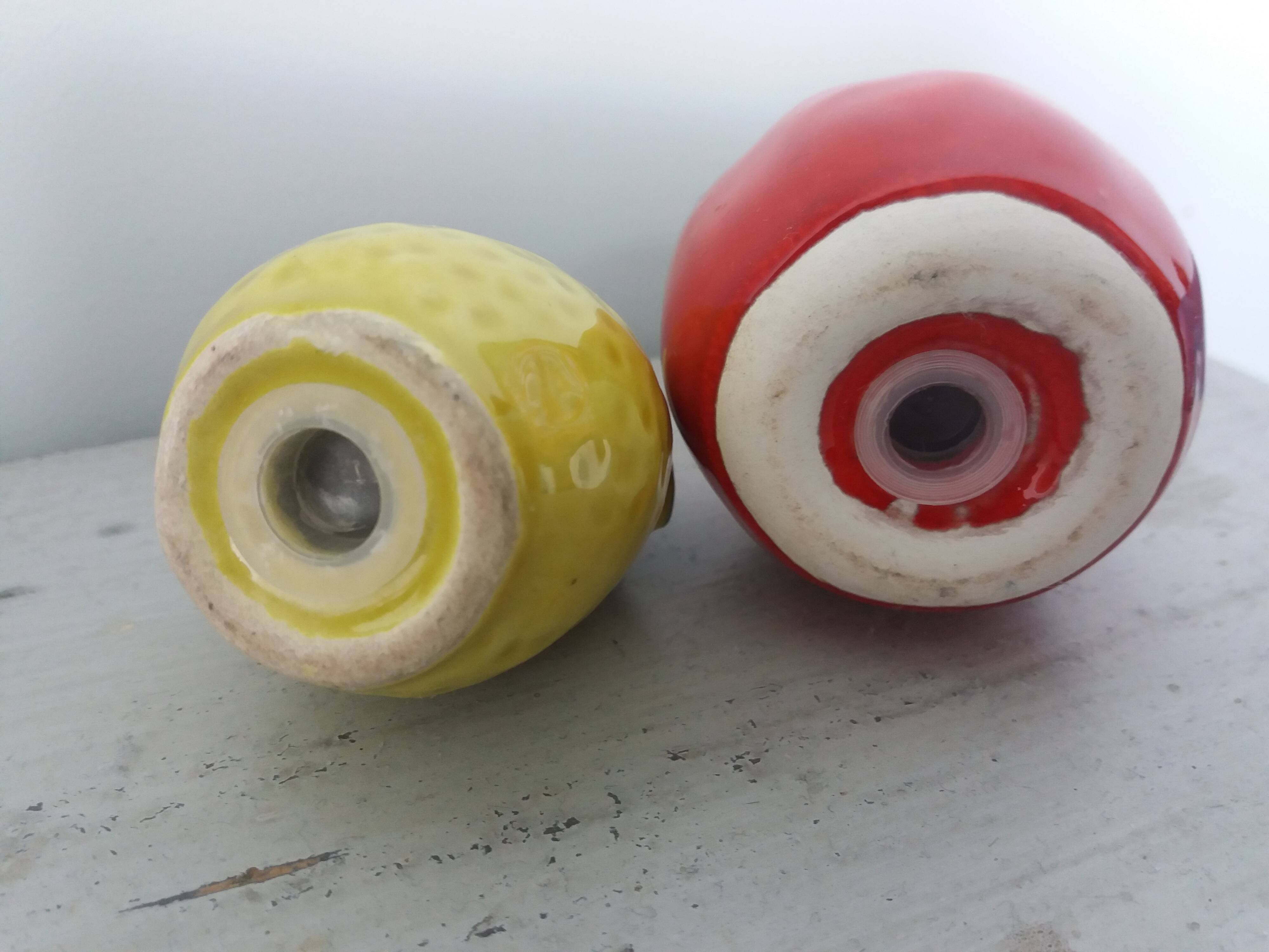 salt shaker pepper lemon tomato slip