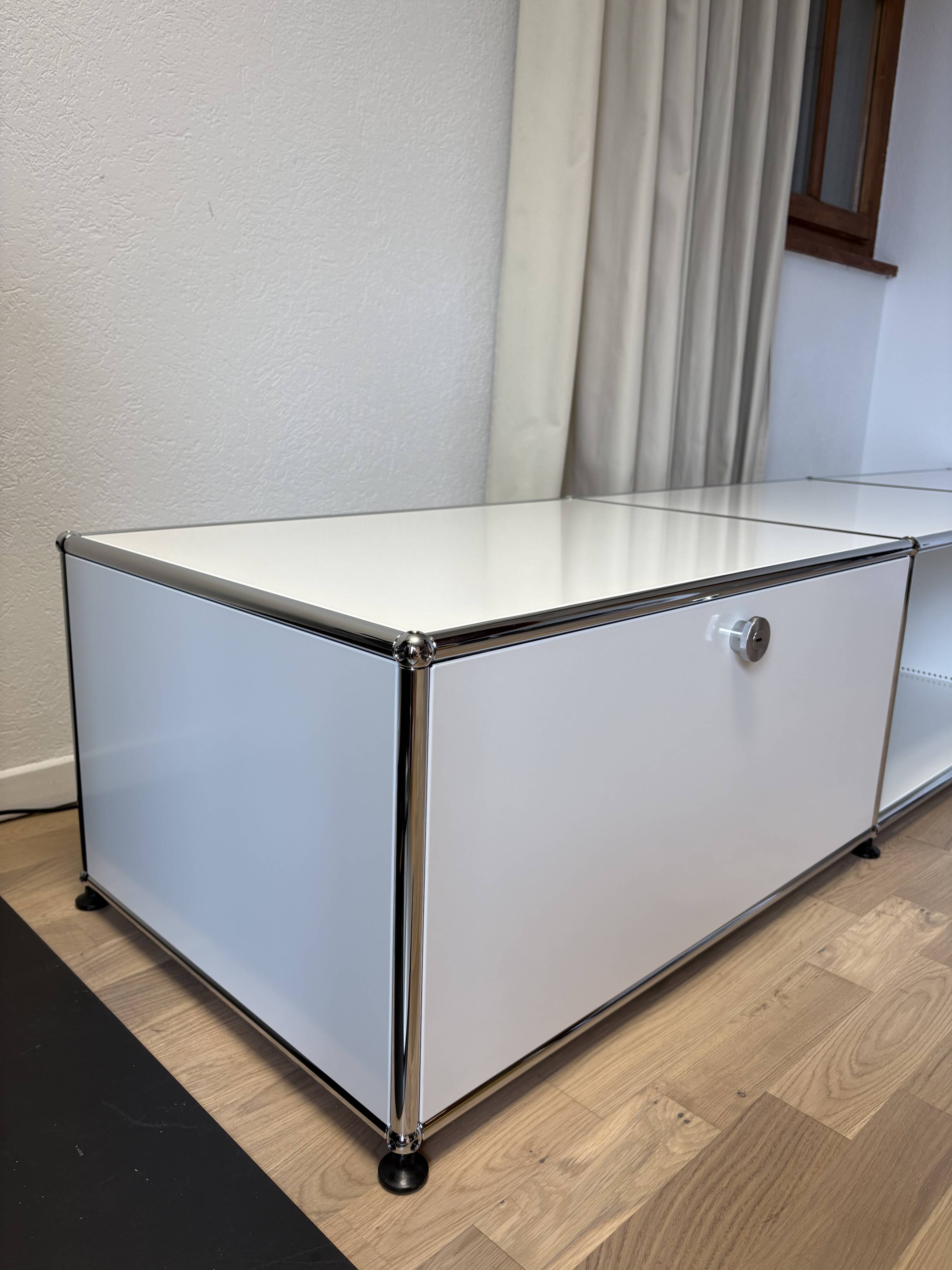 Meuble TV USM Haller blanc pur