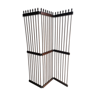 Wooden screen