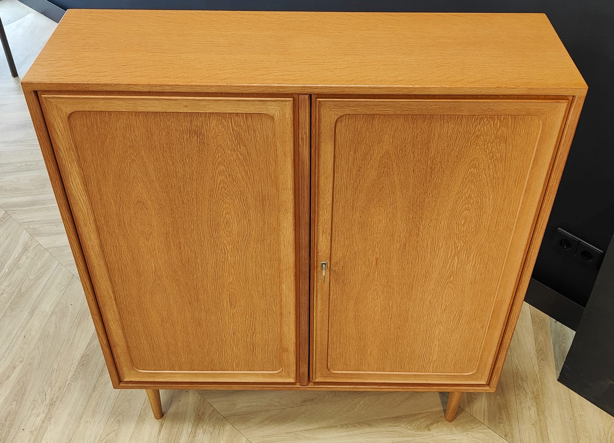 Mid century midboard vintage