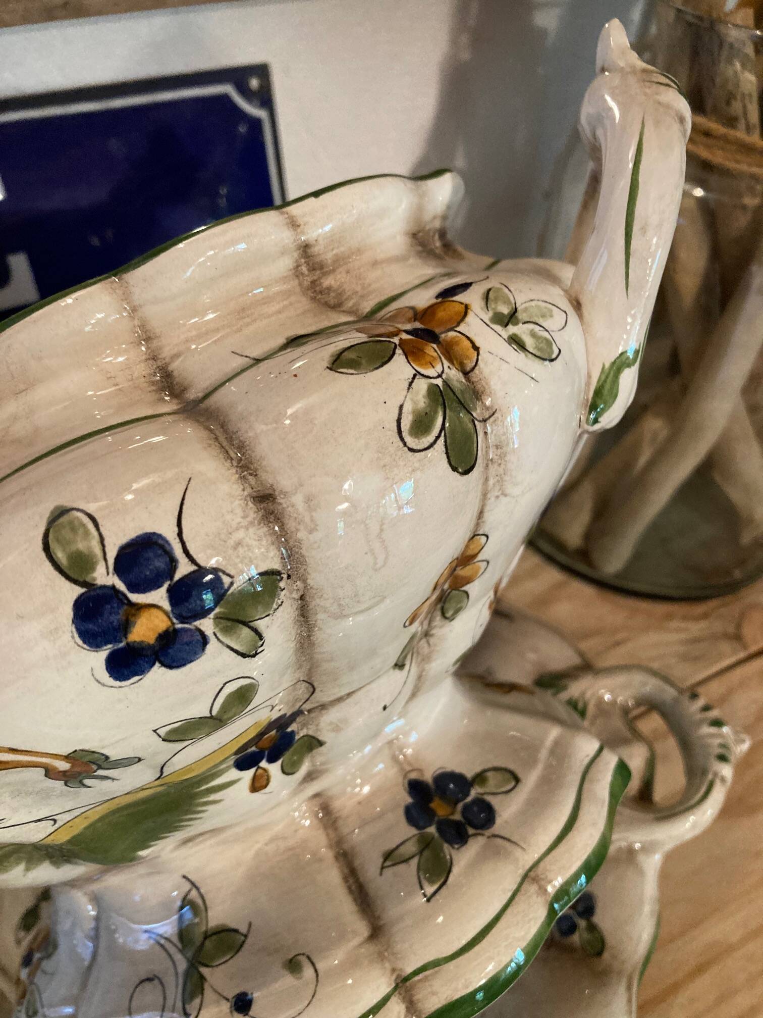 Soupière ovale et plat "Capodimonte", Italie