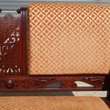 Banquette ancienne, tissu velours