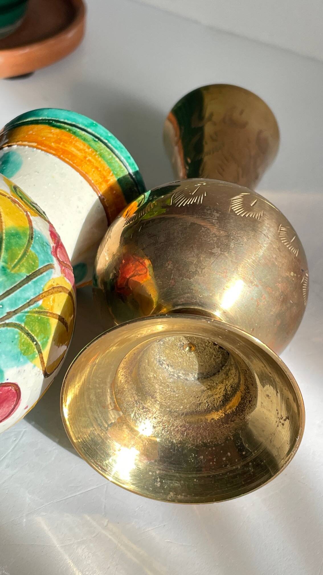 Vases céramique artisanale laiton ciselé vintage
