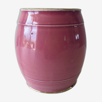 Ancient pink enamelled pottery