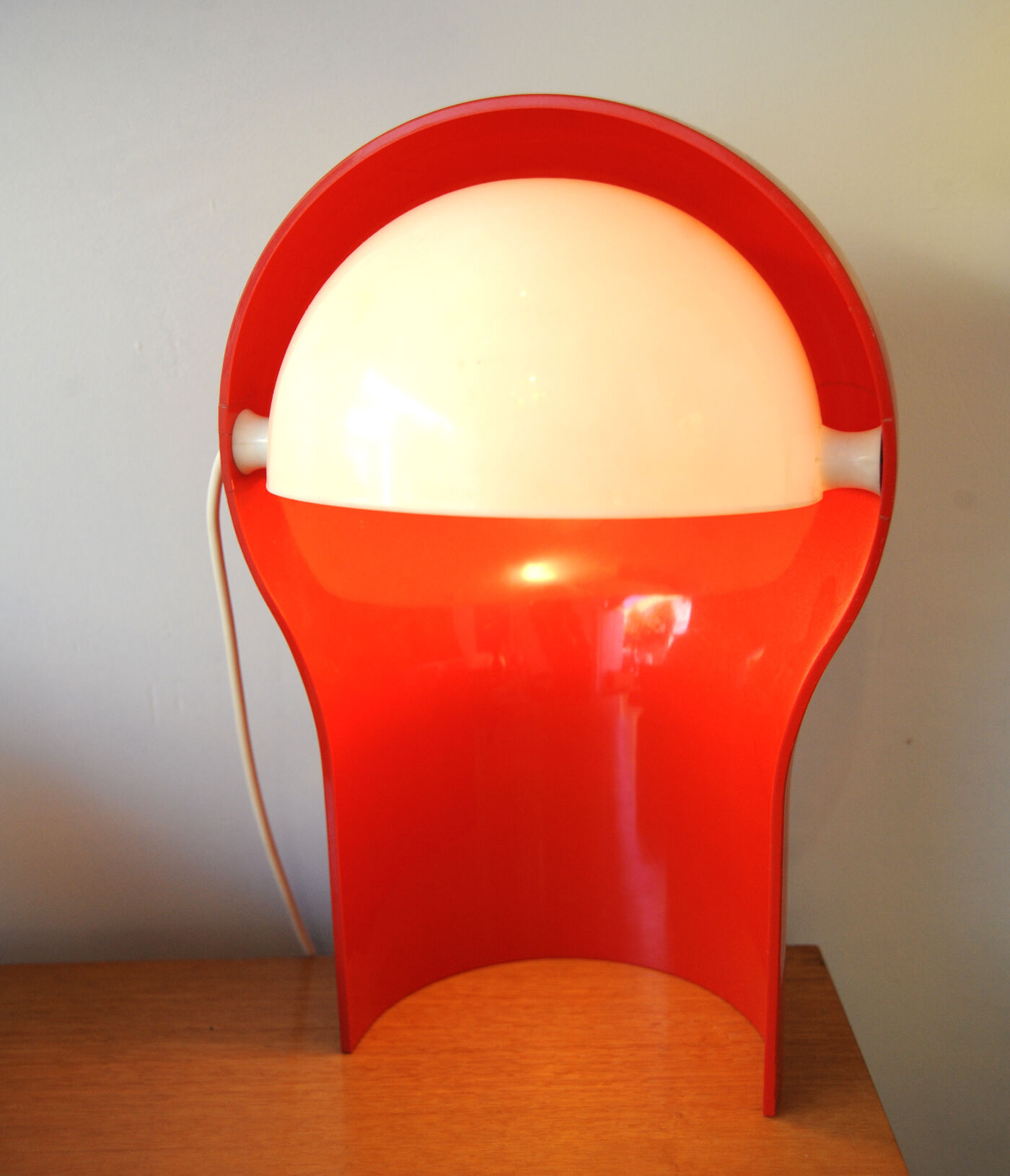 Lampe modèle "telegono" de Vico Magistretti pour Artemide circa 1970
