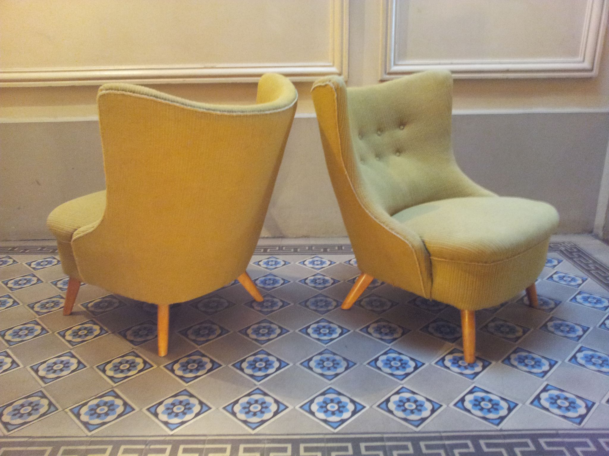 Sofa sofa and 2 armchairs chauffeurs flesh years Wing 50 vintage