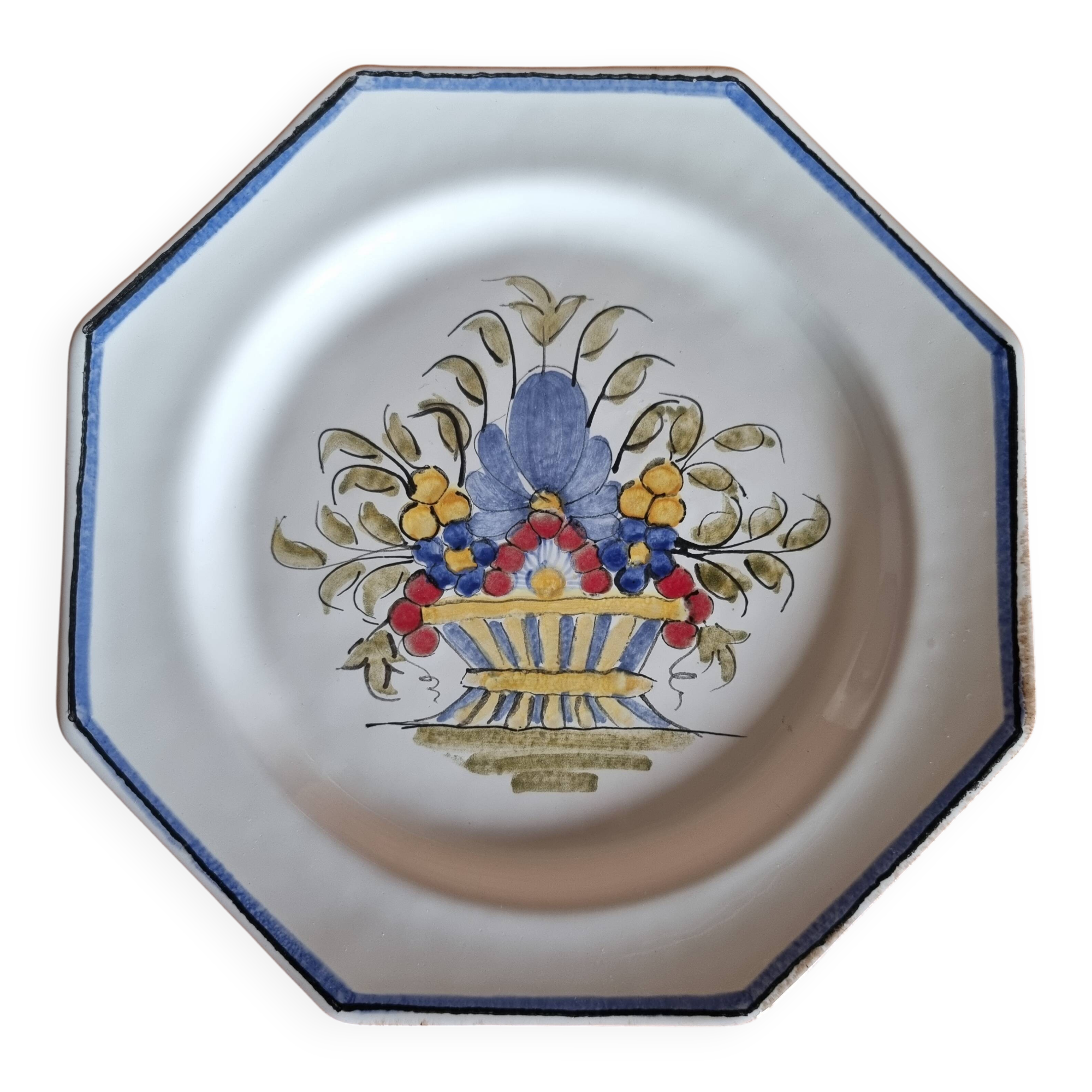 Assiette octogonale artisanale de l'Abbaye Notre-Dame du Bec Hellouin