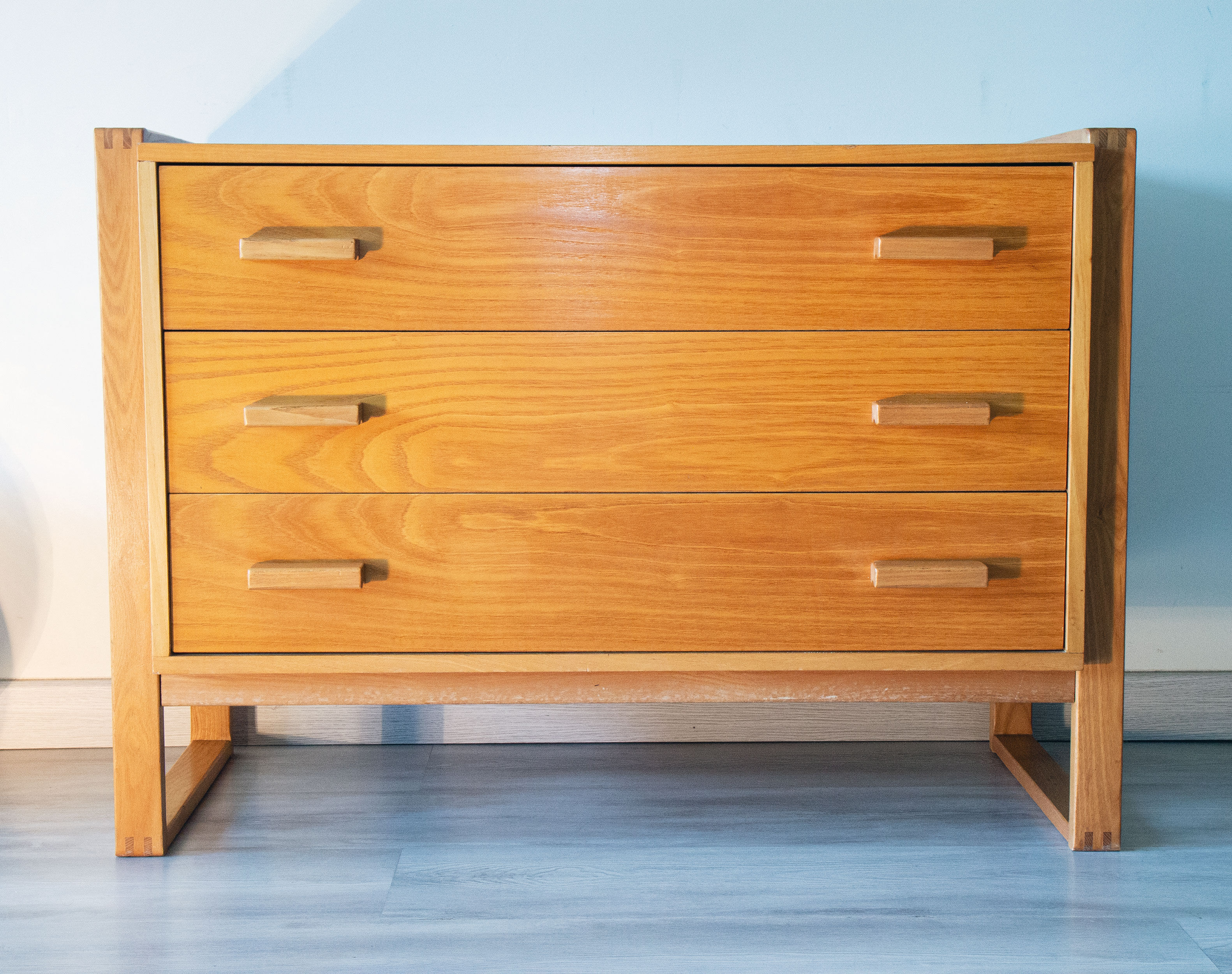 Commode elm vintage design 1980