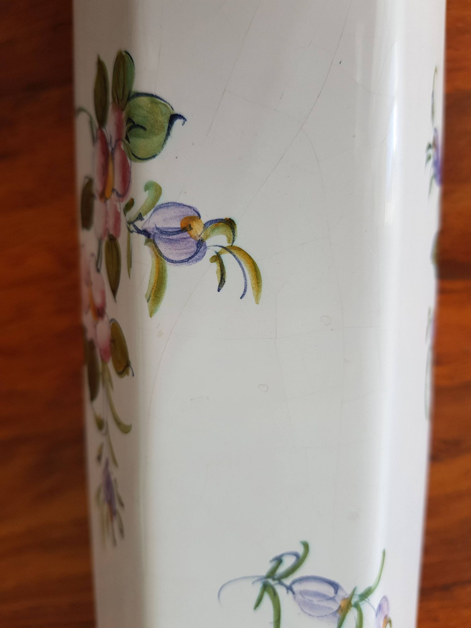 Vase signé Moustier
