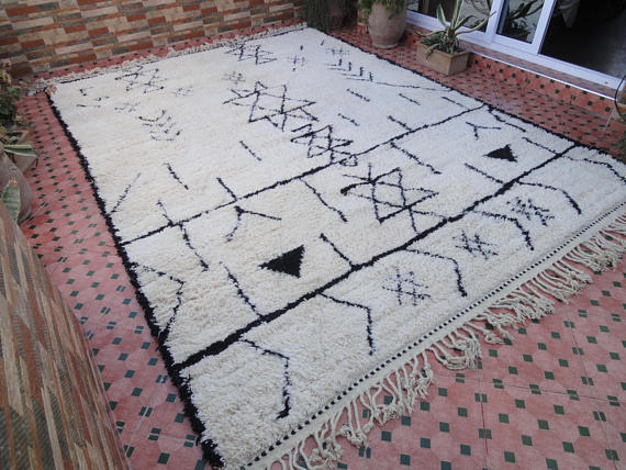 Beniouarin carpet 355x252 cm