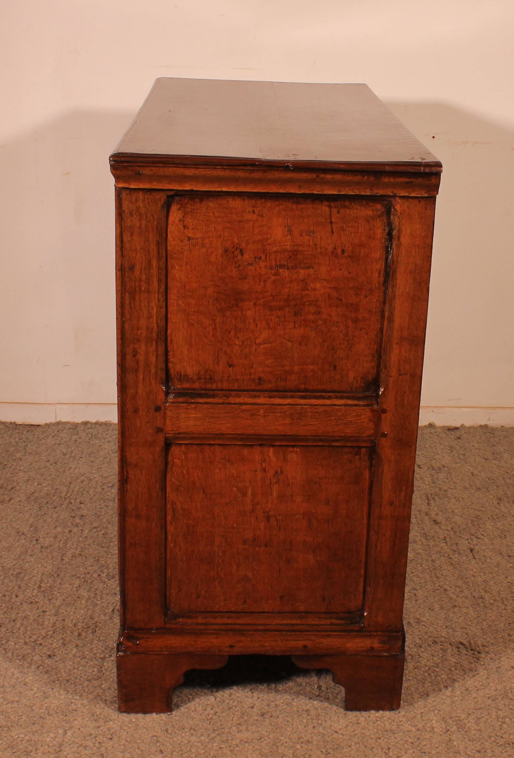 17th Century Oak Chest of Drawers - England