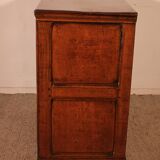 17th Century Oak Chest of Drawers - England