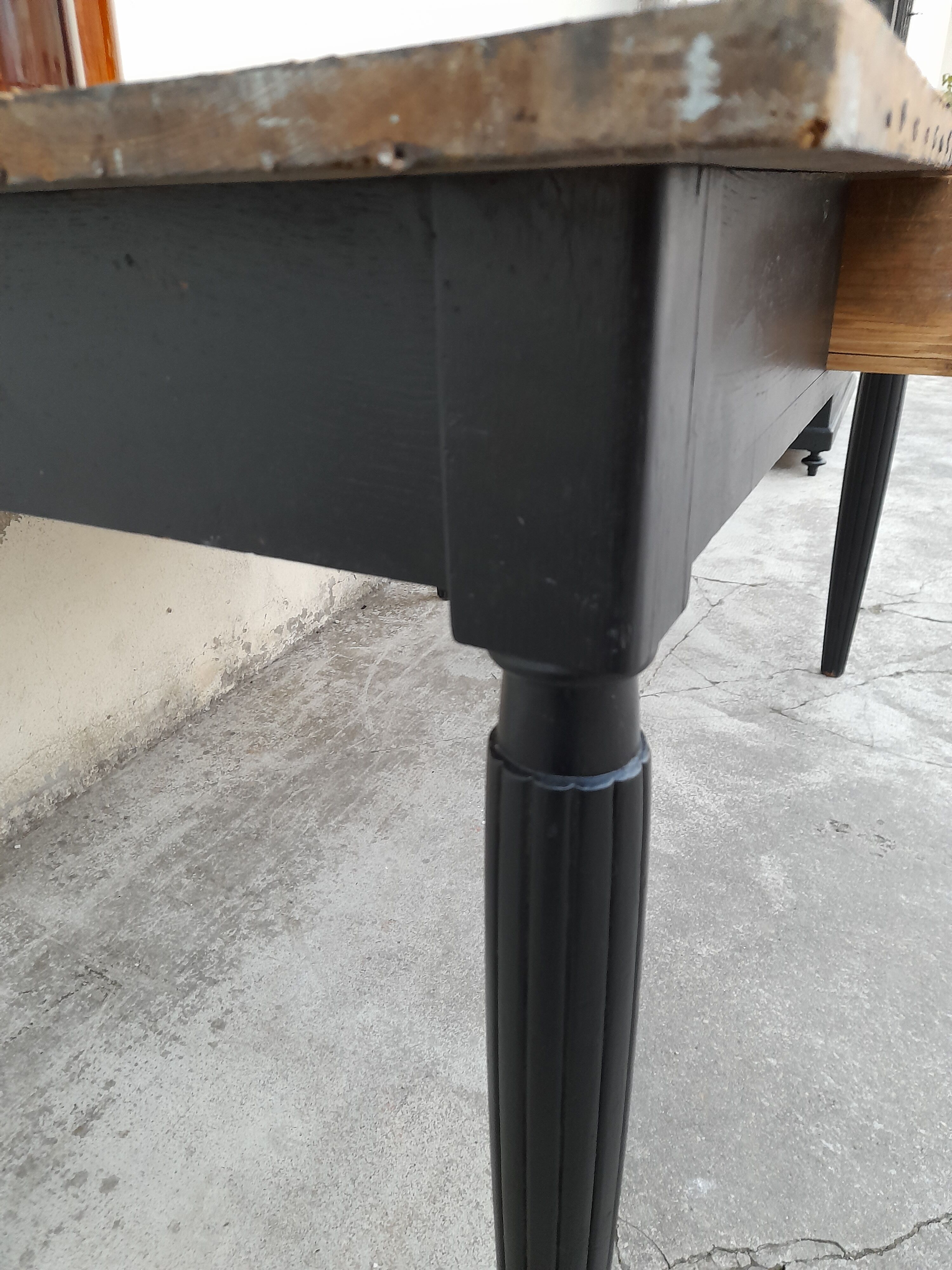 Table de ferme ancienne patiné noir -1m30