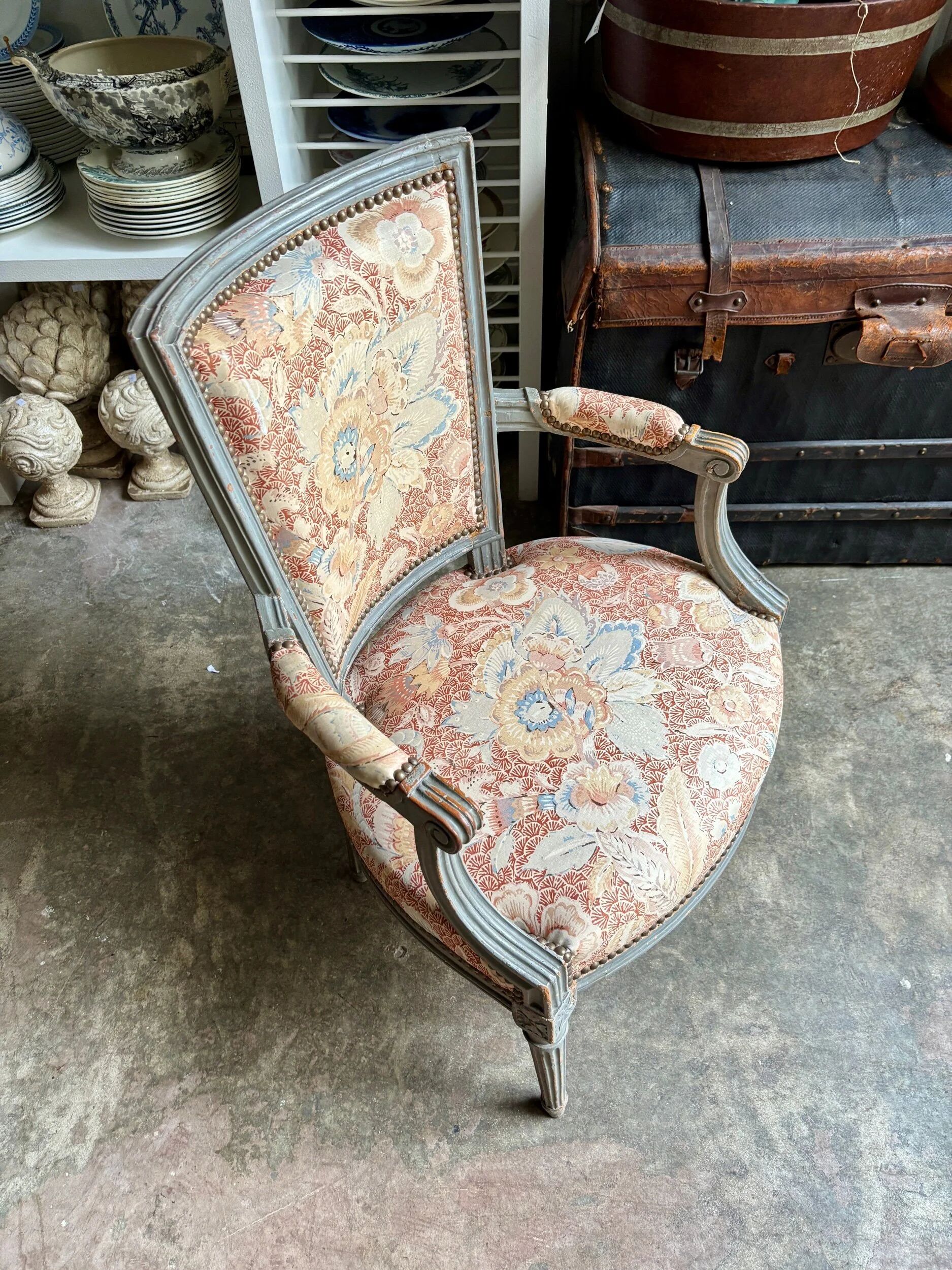 Fauteuil d'époque Louis XVI, tissus indienne n°2