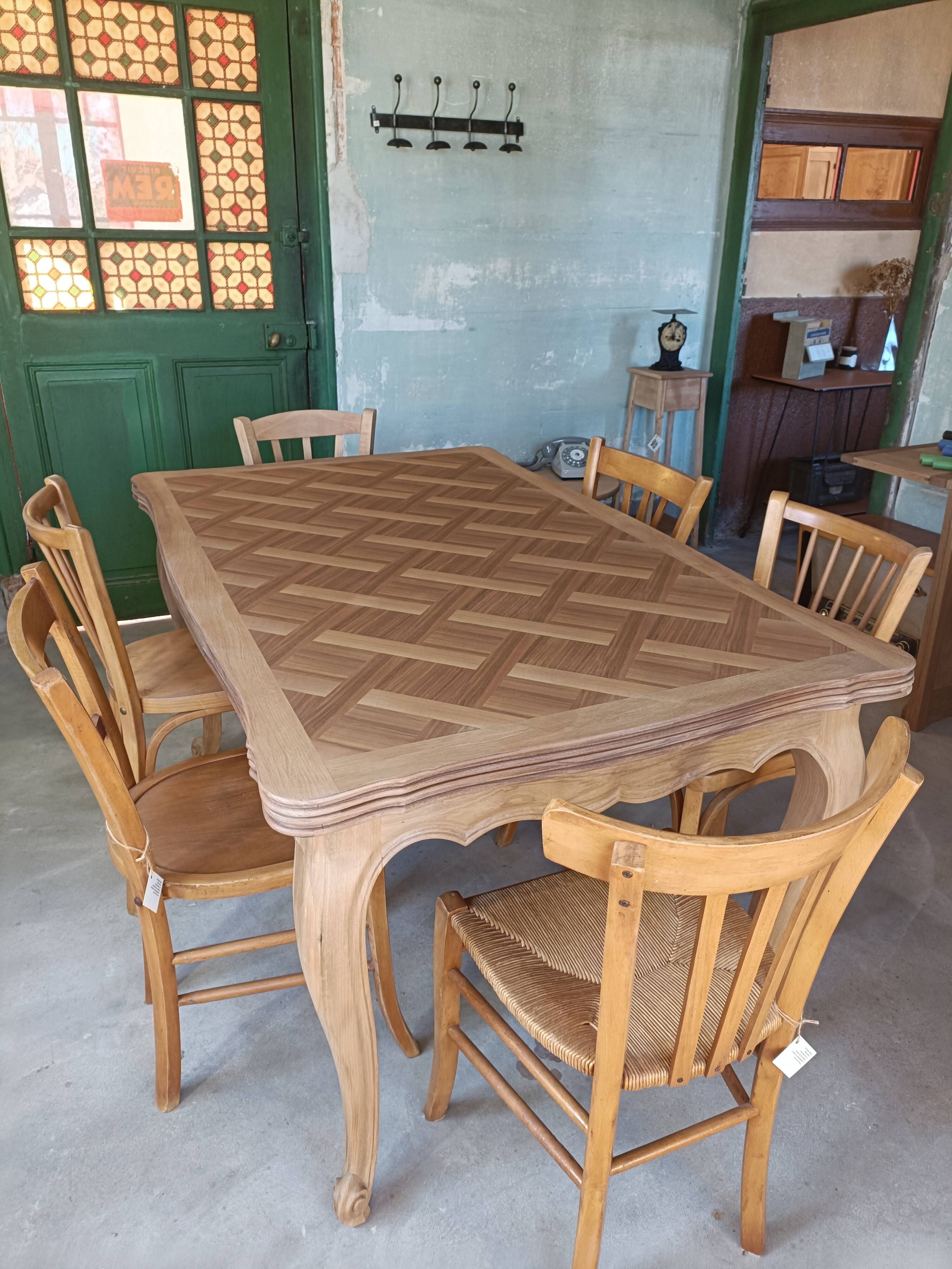 Table à manger Louis XV rénovée