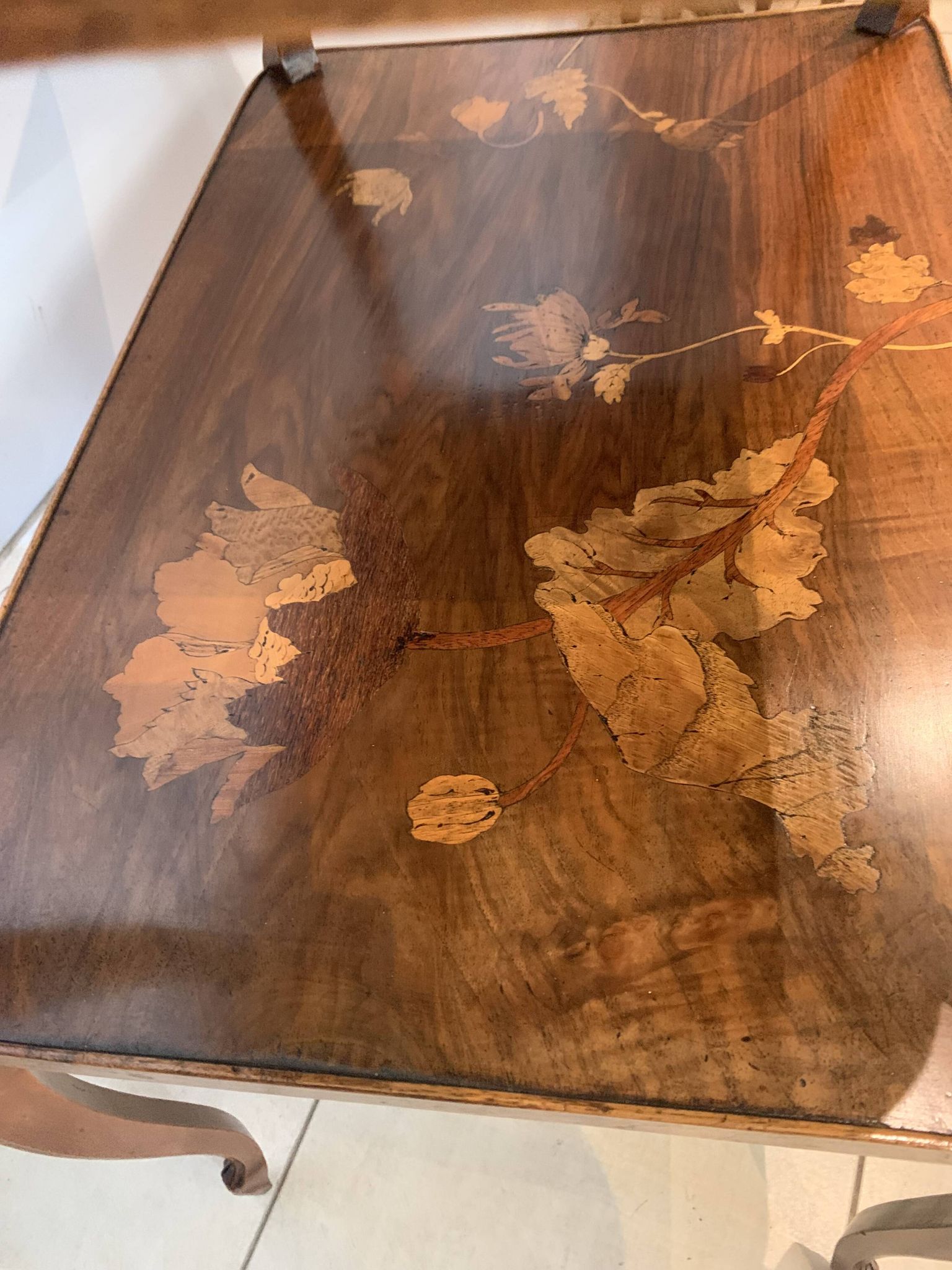 Pedestal table with two inlaid trays xx century School Of Nancy
