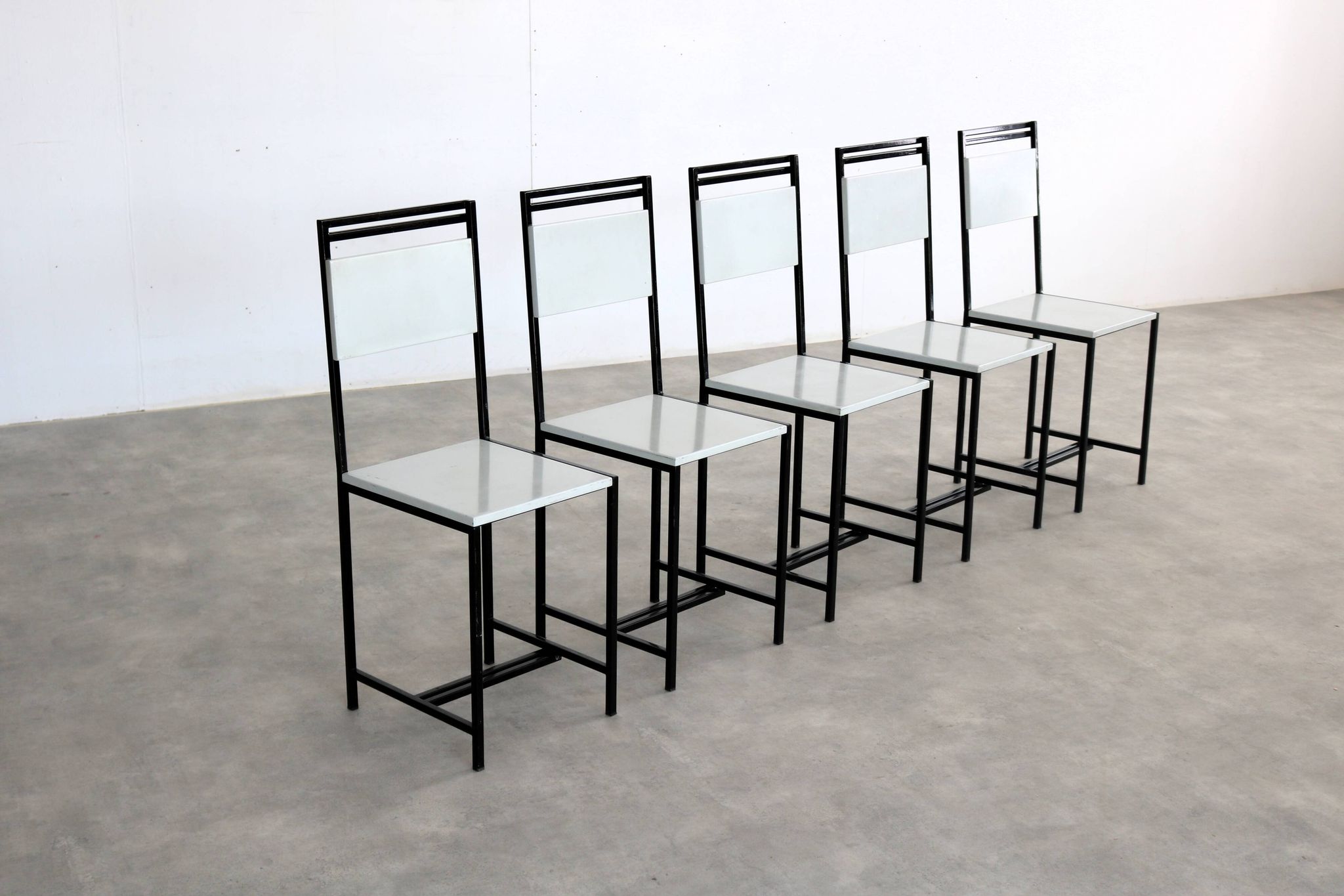 5 chaises de salle à manger, années 1960