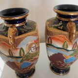 Satsuma - Pair of baluster vases - Porcelain - gilded enamel, painted - Japan